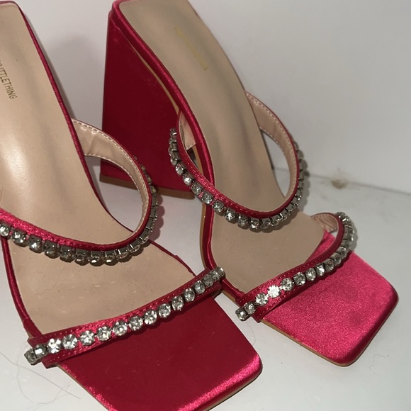 HOLYDAYS Rhinestone heels - Picture 4 of 5